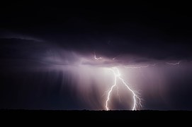 lightning-bolt-768801__180